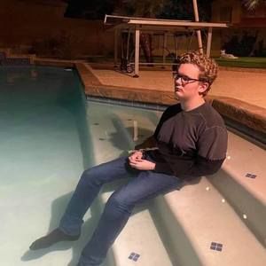 Meet your Posher, Anthony